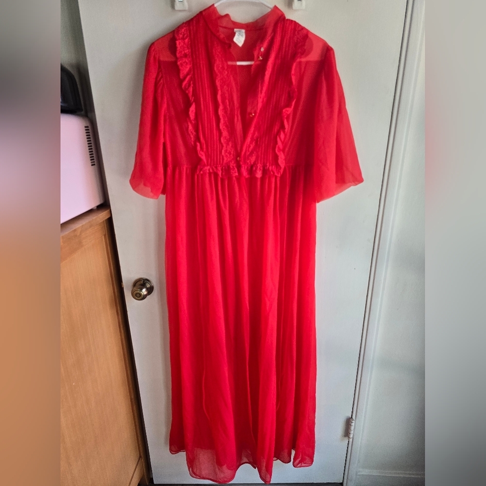 JCPenney Vintage Elegant Red Nightgown Medium